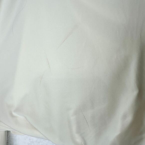 Express Gathered Mock Neck Long Sleeve Top Size Medium Statement Shoulder Cream - Picture 4 of 6